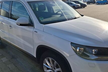VW Tiguan 108.000 km 13.800 &euro; Duisburg 47226