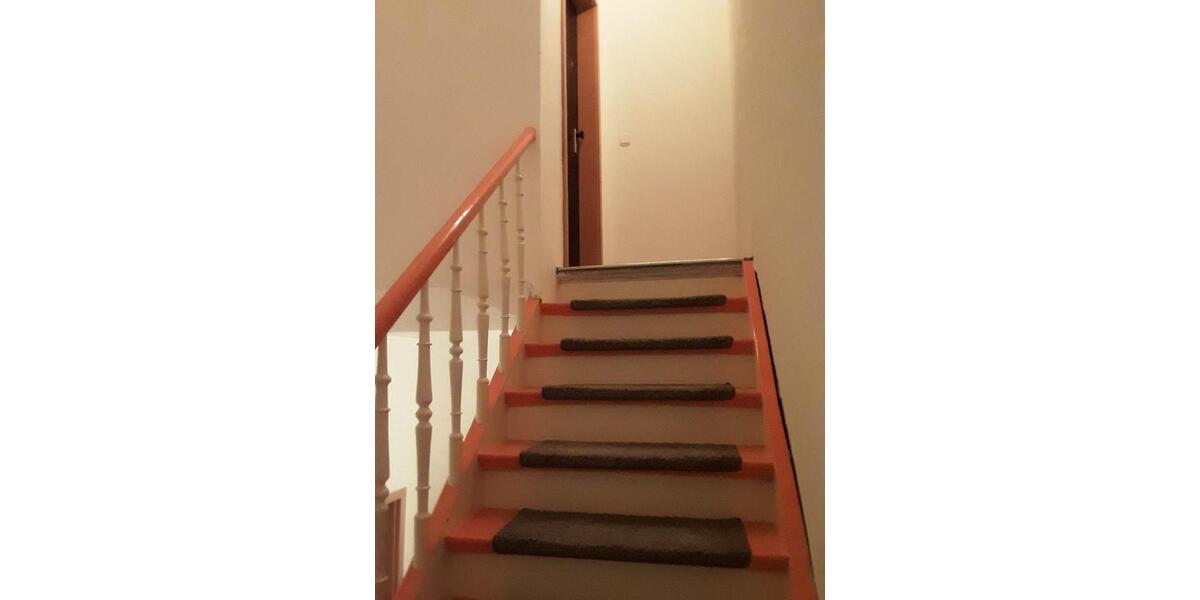 Reihenhaus Duisburg Essenberg - 9 Zimmer, 207 m&sup2;, 220.000&euro; | Angebot:24774566