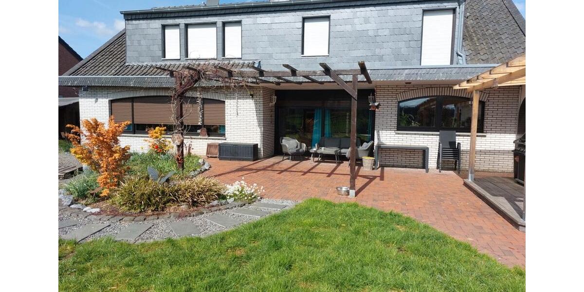 Einfamilienhaus Sonsbeck - 4.5 Zimmer, 260 m&sup2;, 675.000&euro; | Angebot:26063333