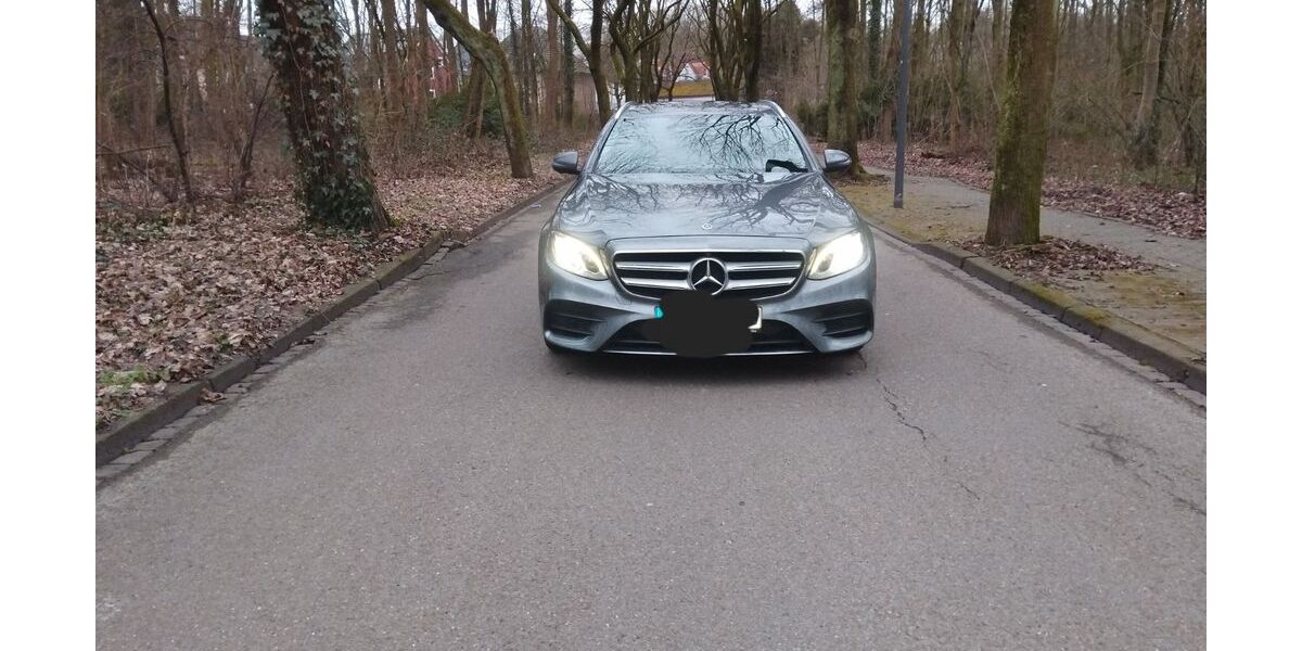 Mercedes-Benz E 220 90.000 km 22.500 &euro; Essen 45127