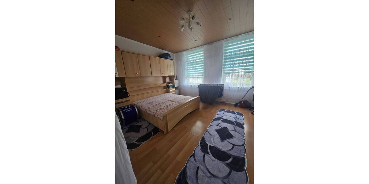 Etagenwohnung Duisburg Bruckhausen - 3 Zimmer, 347 m&sup2;, 240.000&euro; | Angebot:26102284