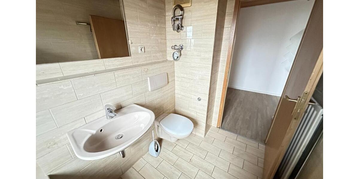 Dachgeschoßwohnung Essen Stadtbezirk III - 2 Zimmer, 58 m&sup2;, 436&euro; | Angebot:24772905