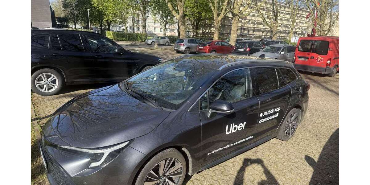 Toyota Corolla 122.000 km 21.900 &euro; moers 47441