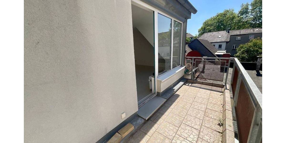 Etagenwohnung Krefeld Stadtmitte - 3 Zimmer, 81 m&sup2;, 609&euro; | Angebot:26779744