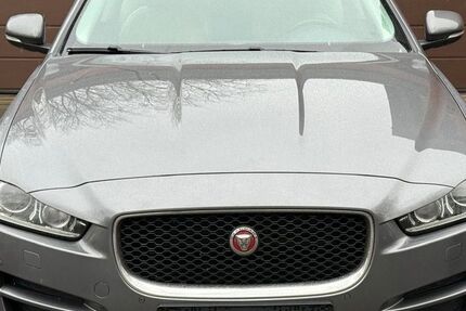 Jaguar XE 239.968 km 7.499 &euro; Duisburg 47138