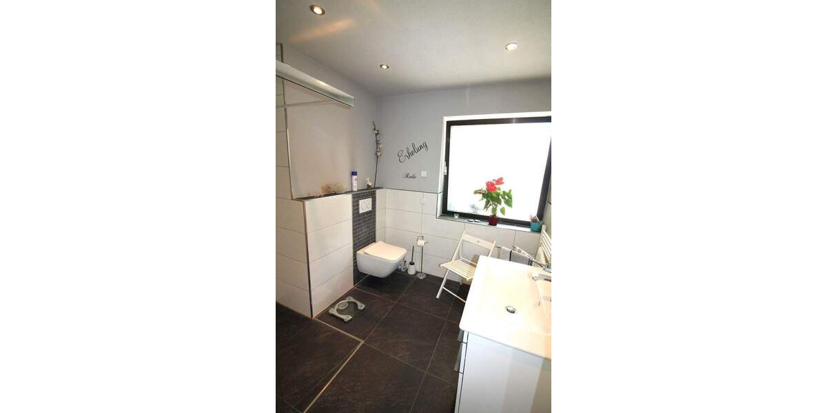 Mehrfamilienhaus, Wohnhaus Rheinberg Ossenberg - 7 Zimmer, 257 m&sup2;, 550.000&euro; | Angebot:25670153