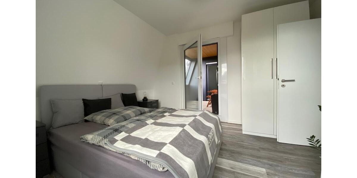 Dachgeschoßwohnung Wesel Bislich - 3 Zimmer, 85 m&sup2;, 900&euro; | Angebot:25967643