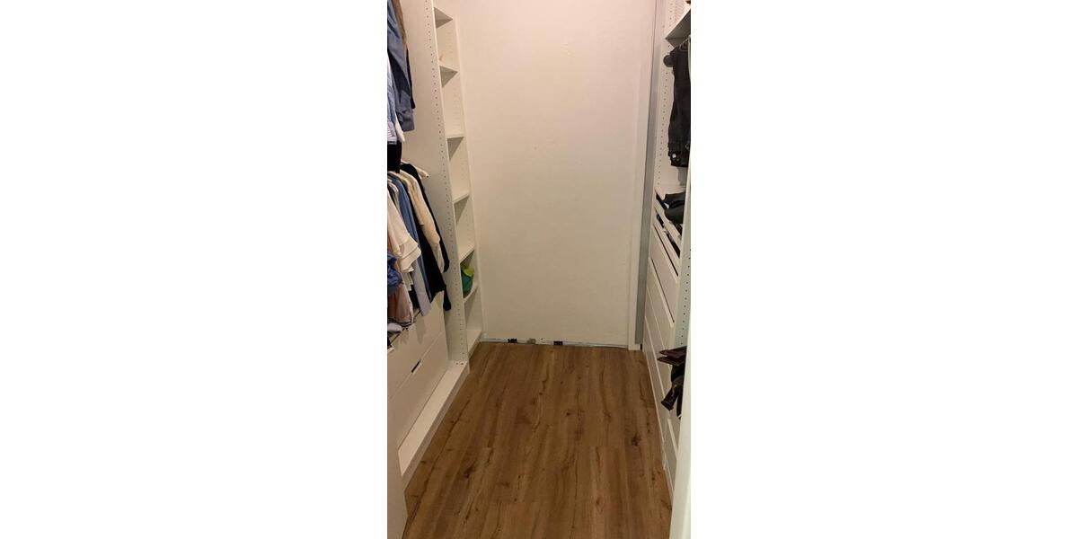 Etagenwohnung Krefeld Cracau - 4 Zimmer, 112 m&sup2;, 1.240&euro; | Angebot:25871602