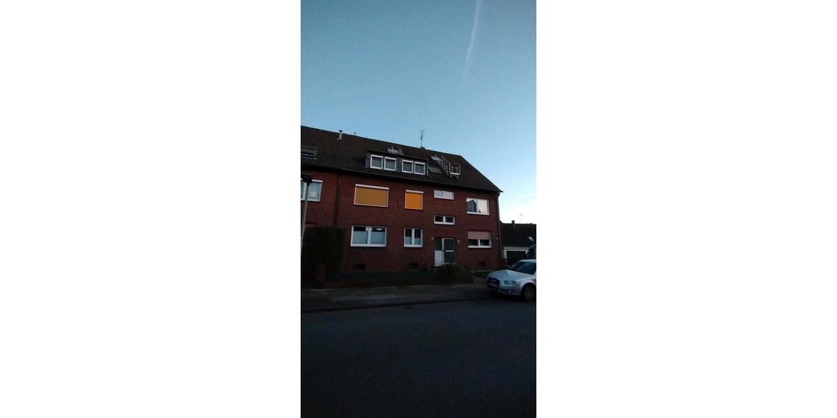 Dachgeschoßwohnung Oberhausen Osterfeld - 3.5 Zimmer, 75 m&sup2;, 165.000&euro; | Angebot:26789604