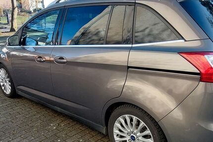 Ford Grand C-Max 153.963 km 8.100 &euro; Essen 45327
