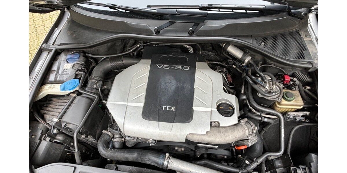 Audi Q 7 240.000 km 14.500 &euro; Duisburg 47051