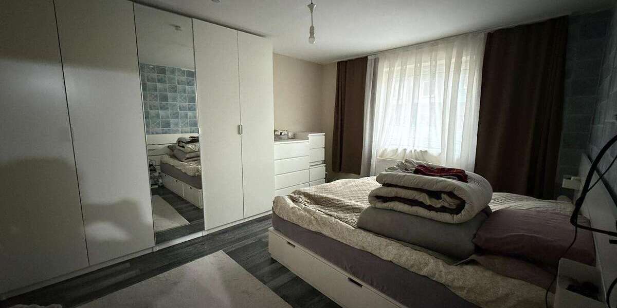 Etagenwohnung Duisburg Duisburg-Mitte - 3.5 Zimmer, 80 m&sup2;, 160.000&euro; | Angebot:26186912