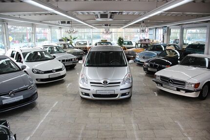 Toyota Corolla Verso 225.000 km 3.990 &euro; Essen 45356