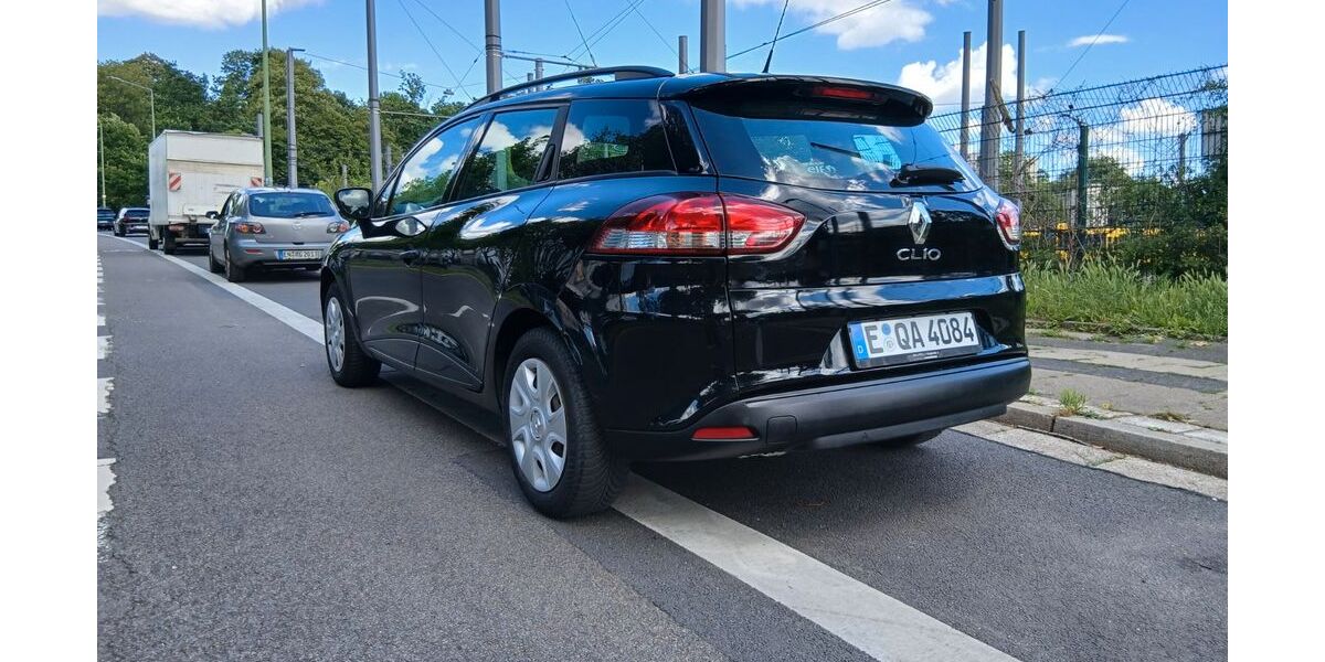 Renault Clio 81.000 km 5.599 &euro; Essen 45141