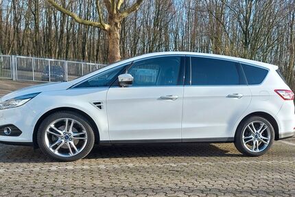 Ford S-Max 101.000 km 18.600 &euro; Essen 45219