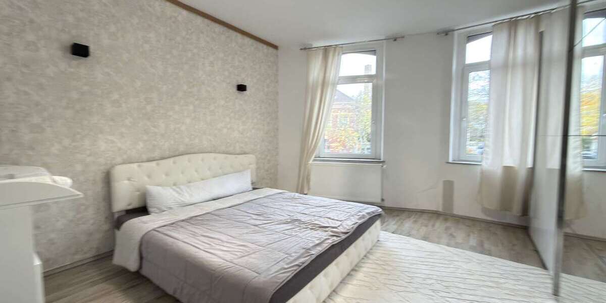 Modernisiertes 3-Parteienhaus mit Maisonette und Gartenanteil nahe Centro - Mehrfamilienhaus, Wohnhaus Oberhausen Osterfeld | Angebot:26041244