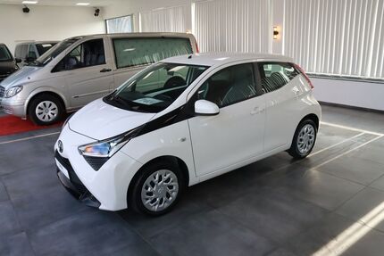 Toyota Aygo (X) 41.690 km 9.650 &euro; Essen 45329