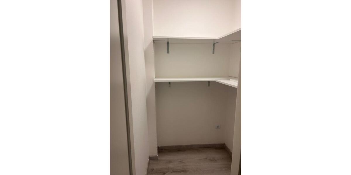 Etagenwohnung Gelsenkirchen Ückendorf - 2 Zimmer, 77 m&sup2;, 600&euro; | Angebot:25308380