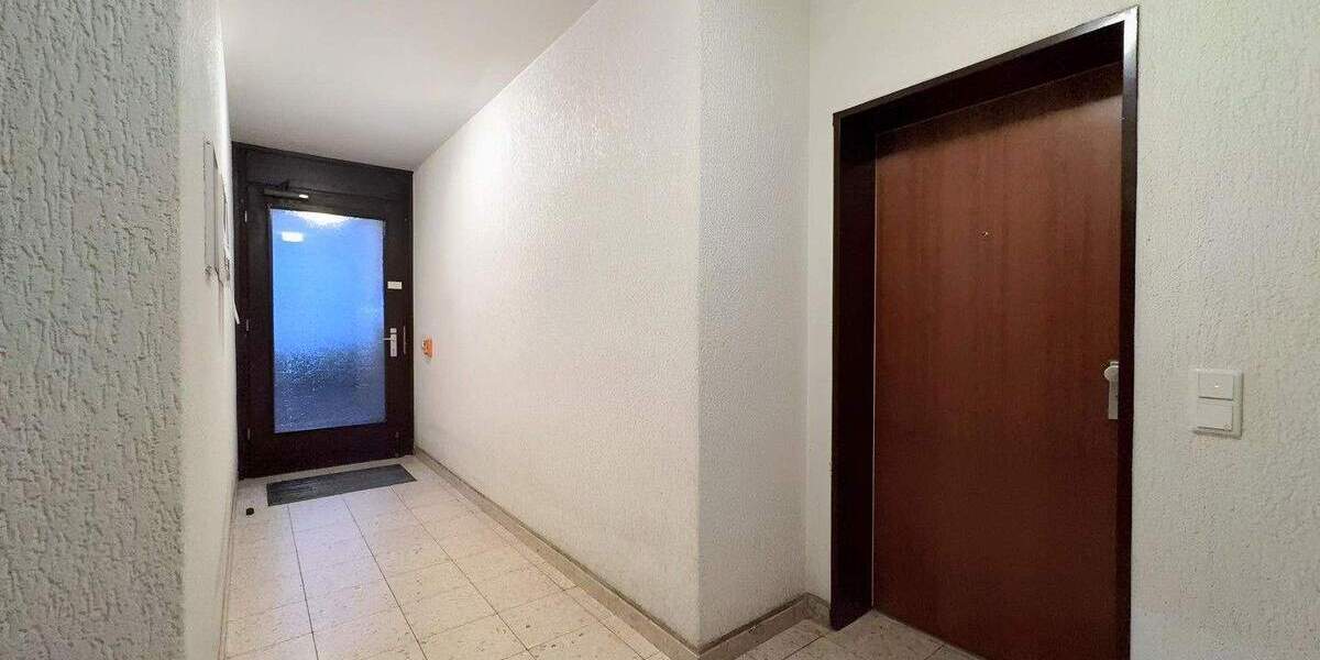 Terrassenwohnung Krefeld Cracau - 3 Zimmer, 101 m&sup2;, 219.000&euro; | Angebot:25686734