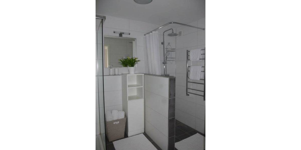 Etagenwohnung Oberhausen Stadtmitte - 2 Zimmer, 39 m&sup2;, 360&euro; | Angebot:25983159