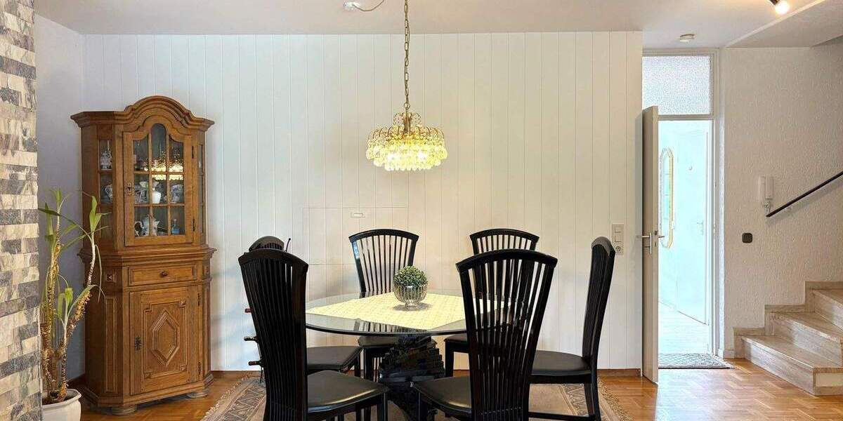 Reihenmittelhaus Moers Schwafheim - 4 Zimmer, 120 m&sup2;, 359.000&euro; | Angebot:25730412