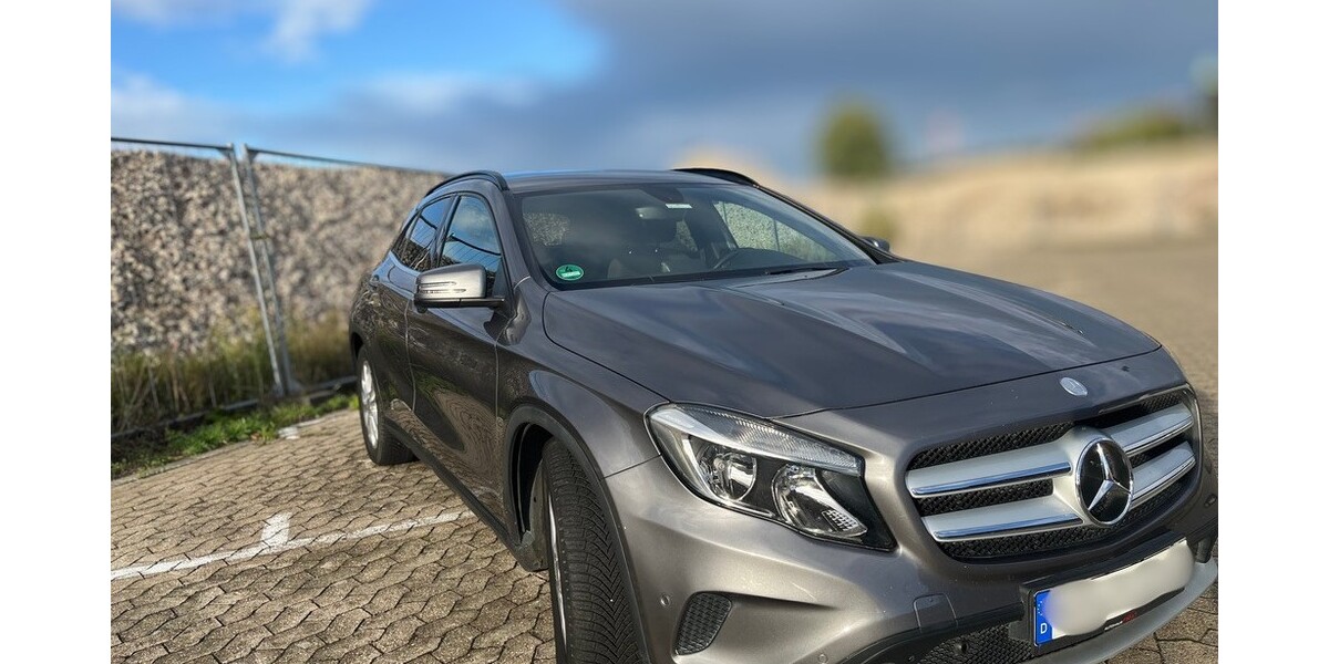 Mercedes-Benz GLA-Klasse 139.000 km 14.999 &euro; Krefeld 47798