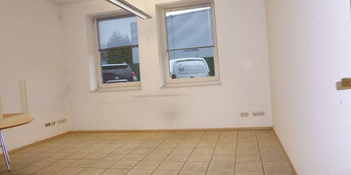 Gewerbeobjekt Dinslaken Hiesfeld - 5 Zimmer, 160 m&sup2;, 1.395&euro; | Angebot:25937598