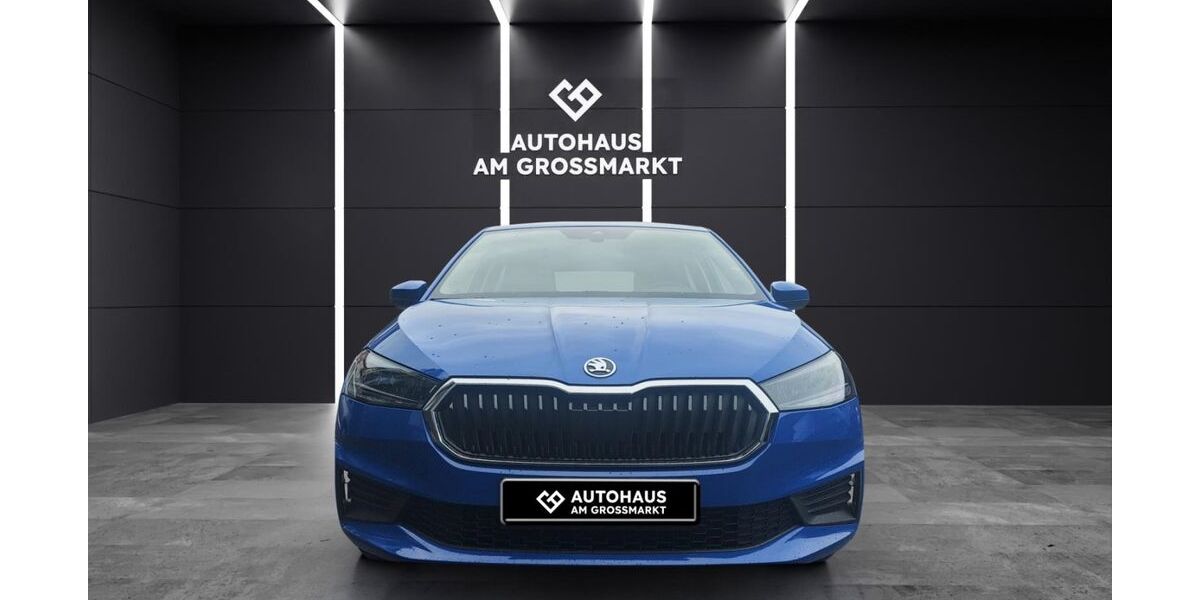 Skoda Fabia 33.500 km 12.490 &euro; Duisburg 47059