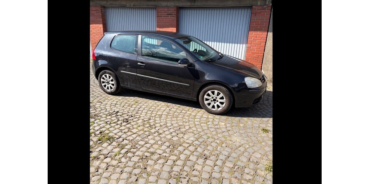 VW Golf 133.500 km 2.800 &euro; Essen 45329