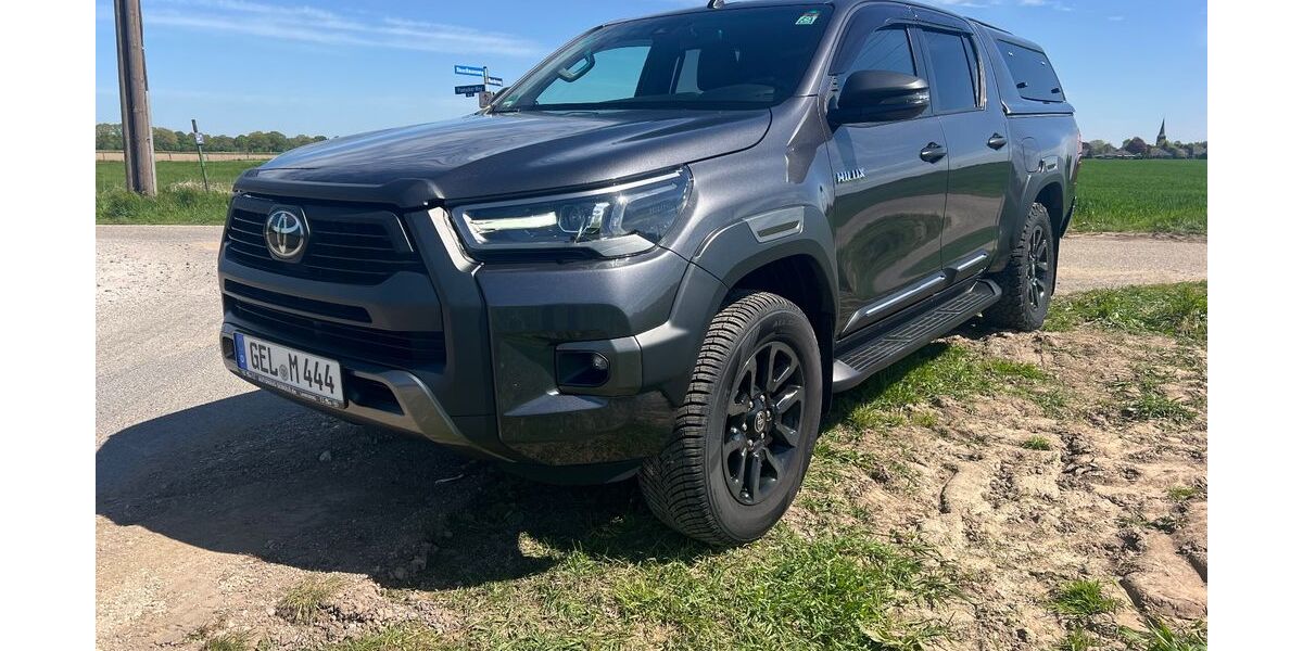 Toyota Hilux 68.000 km 40.444 &euro; Geldern 47608