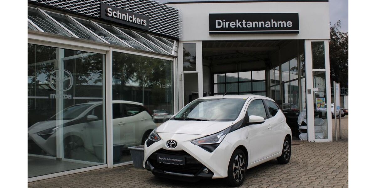 Toyota Aygo (X) 43.704 km 10.992 &euro; Moers 47441