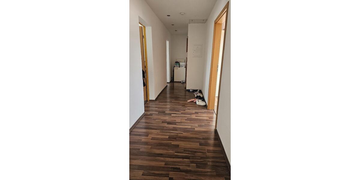 Etagenwohnung Krefeld Dießem - 5 Zimmer, 60 m&sup2;, 360&euro; | Angebot:26034995