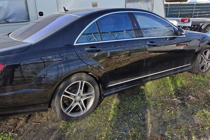 Mercedes-Benz S 500 182.000 km 8.650 &euro; Geldern 47608