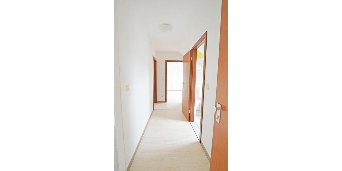 Dachgeschoßwohnung Duisburg Walsum - 3 Zimmer, 72 m&sup2;, 585&euro; | Angebot:25765138