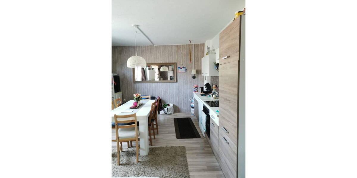 Etagenwohnung Duisburg Untermeiderich - 4 Zimmer, 100 m&sup2;, 579&euro; | Angebot:26283855