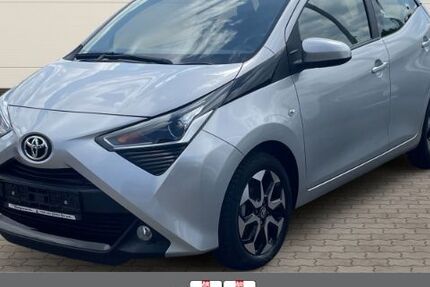 Toyota Aygo (X) 54.350 km 9.650 &euro; Dorsten 46286
