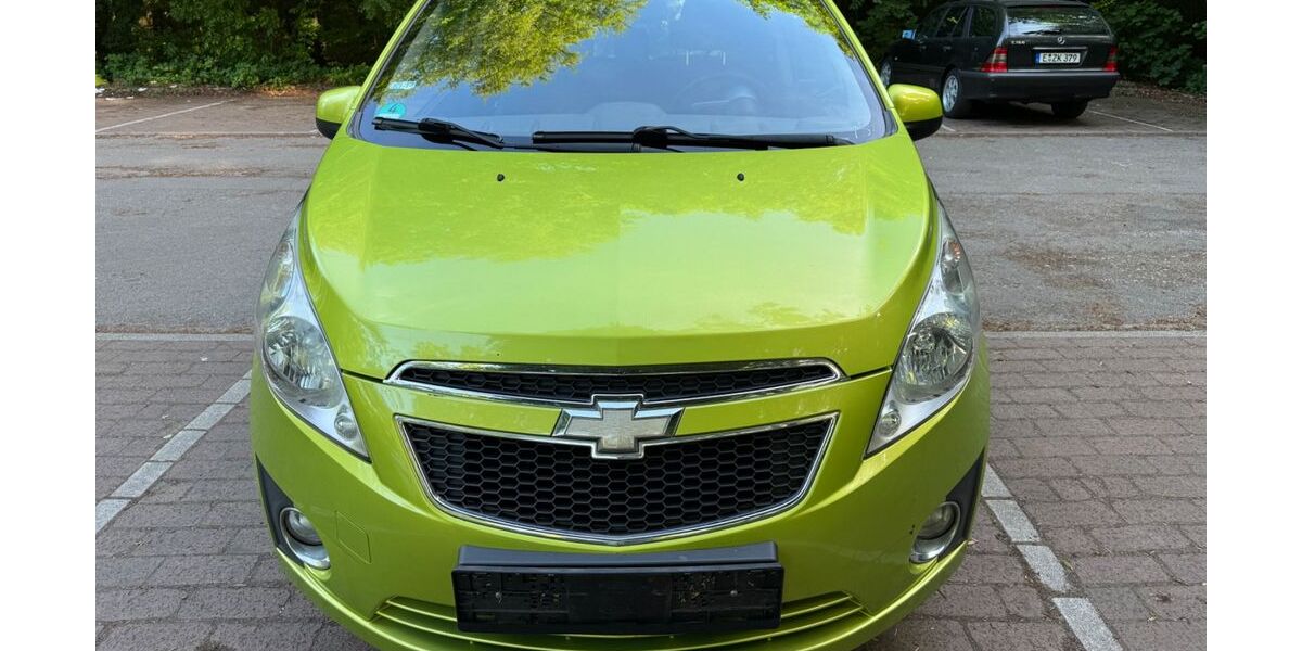 Chevrolet Spark 122.900 km 1.600 &euro; Essen 45133