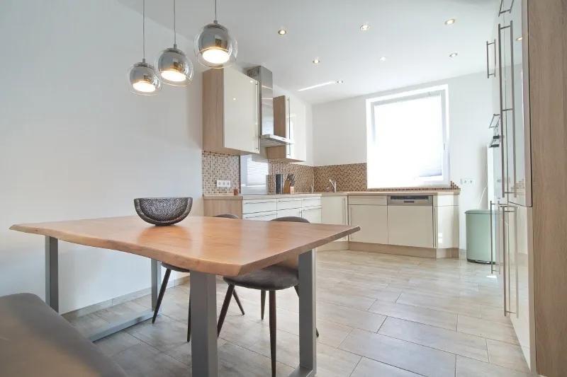 Etagenwohnung Essen Stadtbezirk II - 3 Zimmer, 90 m&sup2;, 1.620&euro; | Angebot:25138313