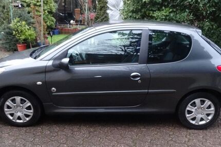 Peugeot 206 151.600 km 1.950 &euro; Duisburg 47228