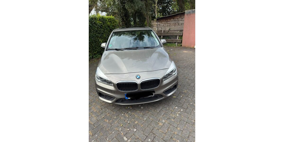 BMW 218 Active Tourer 164.600 km 9.550 &euro; Kerken 47647