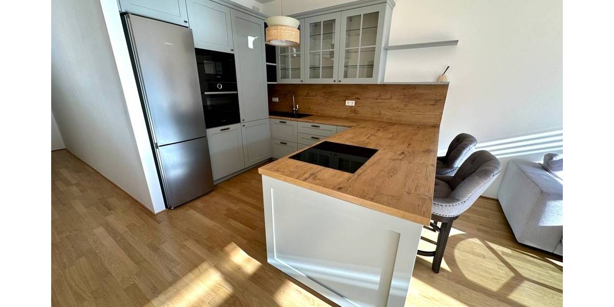 Etagenwohnung Mülheim Mitte - 4 Zimmer, 111 m&sup2;, 1.600&euro; | Angebot:25971060
