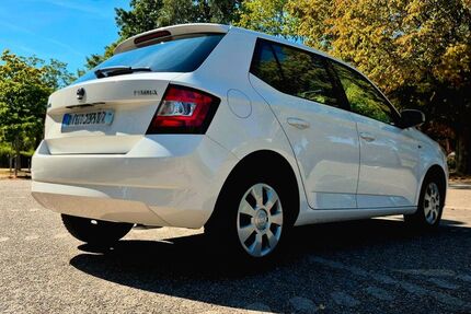 Skoda Fabia 64.000 km 7.500 &euro; Duisburg 47057