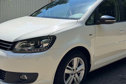 VW Touran 330.000 km 6.800 &euro; Essen 45355