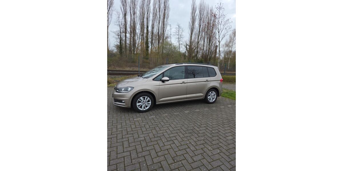 VW Touran 161.600 km 17.000 &euro; Geldern 47608