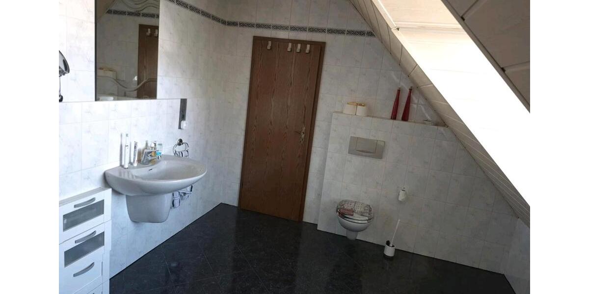 Doppelhaushälfte Geldern - 4 Zimmer, 138 m&sup2;, 495.000&euro; | Angebot:26069333