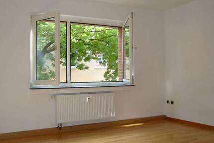 Wohnung Essen Stadtbezirk III - 1.5 Zimmer, 30 m&sup2;, 229&euro; | Angebot:26241375