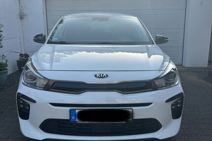 Kia Rio 58.000 km 17.500 &euro; Krefeld 47807