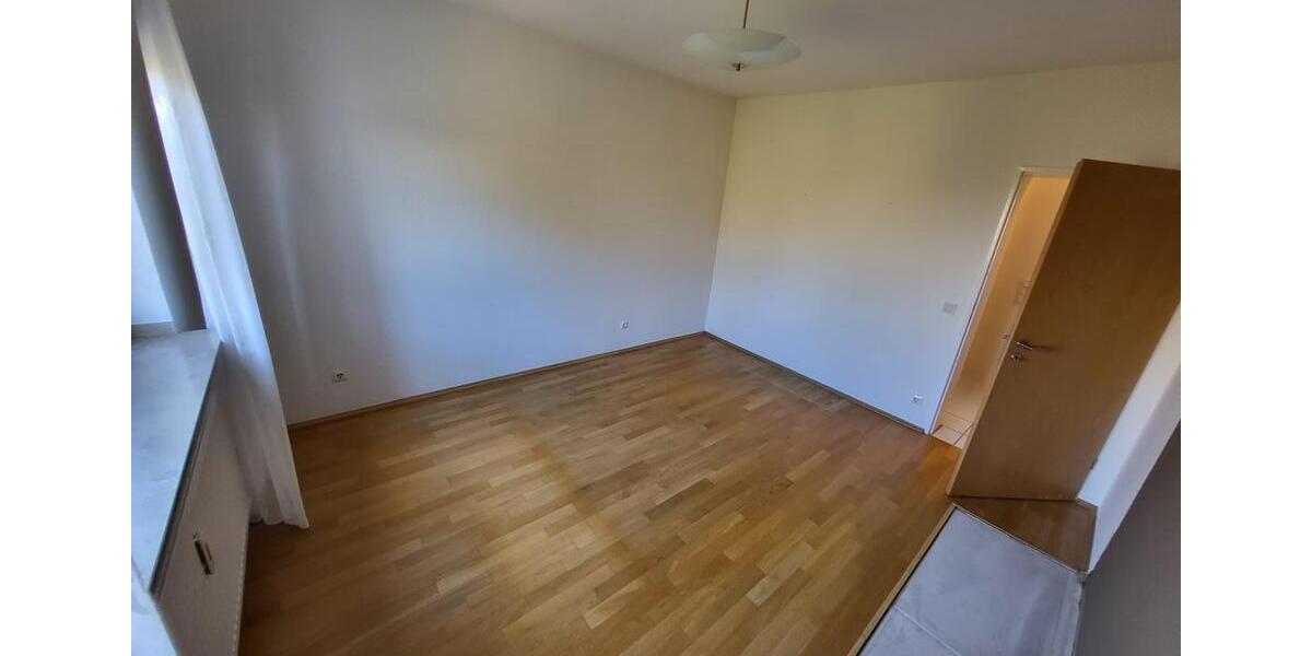 Etagenwohnung Essen Stadtbezirk VII - 3.5 Zimmer, 76 m&sup2;, 200.000&euro; | Angebot:23490586