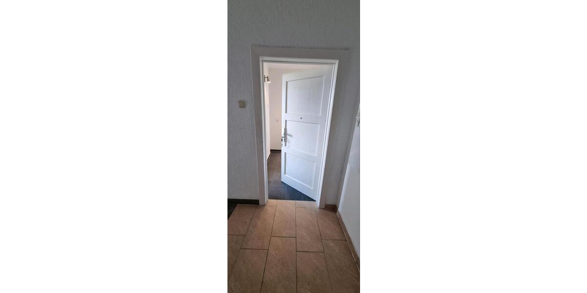 Dachgeschoßwohnung Essen Stadtbezirk V - 2.5 Zimmer, 75 m&sup2;, 940&euro; | Angebot:25304043