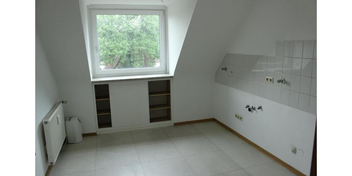 Dachgeschoßwohnung Gelsenkirchen Gelsenkirchen-West - 3.5 Zimmer, 74 m&sup2;, 465&euro; | Angebot:25352264